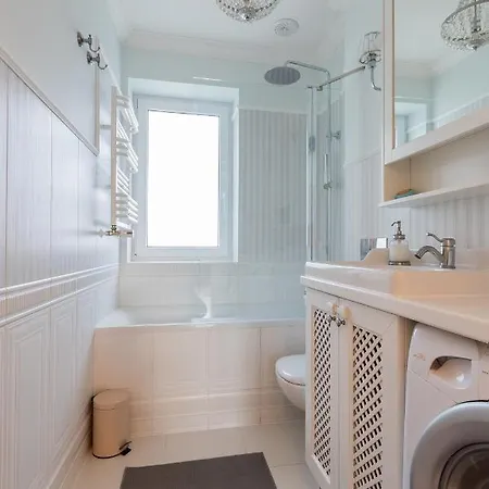 Elegant Near Old Town - Free Parking Appartamento *