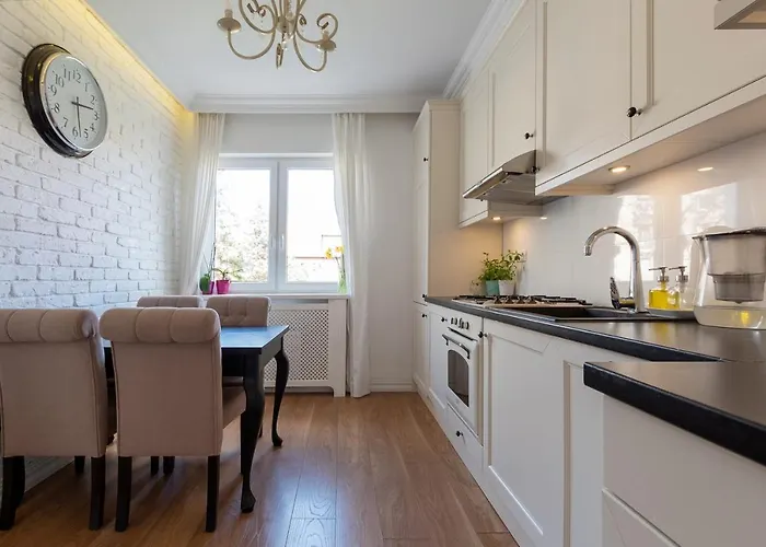 Elegant Near Old Town - Free Parking