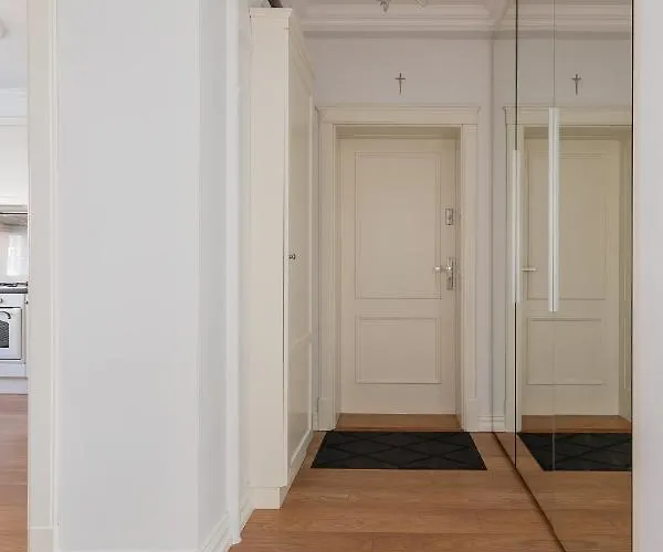 Elegant Near Old Town - Free Parking *