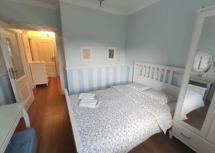 Elegant Near Old Town - Free Parking