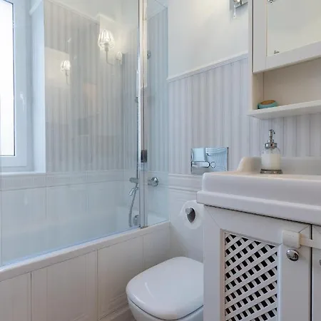 公寓 Elegant Near Old Town - Free Parking *